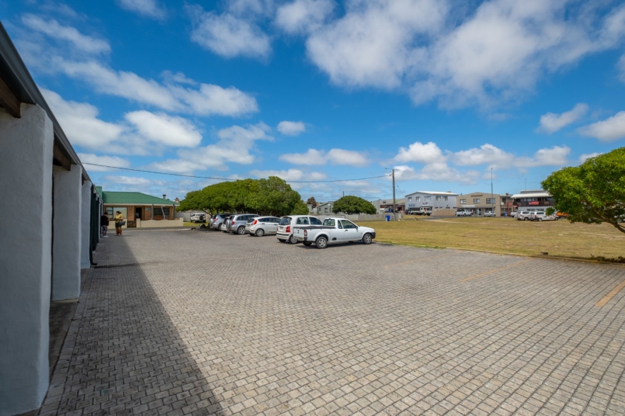 Commercial Property for Sale in Struisbaai Western Cape